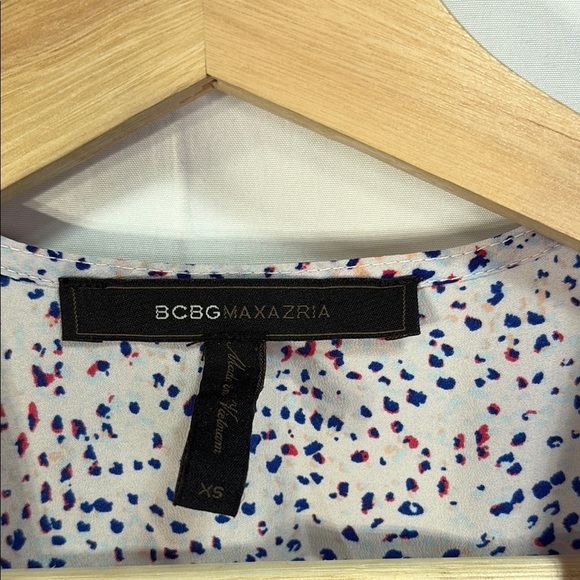 🩴 BCBGMaxAzria Asymmetrical Red and Blue sleeveless V-neck Dress TKJ6243090 - Picture 2 of 4